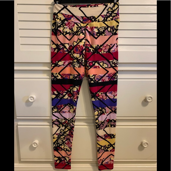EUC LuLaRoe OS Leggings - Picture 6 of 8